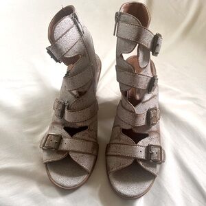 Vintage 93 Women's Strappy Sandals with buckles